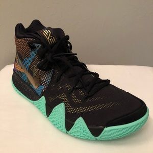 Men’s Kyrie 4 Mamba